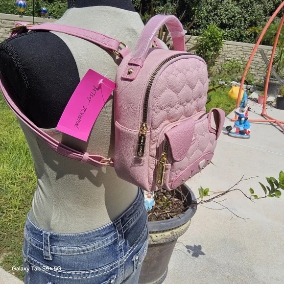 BETSEY JOHNSON KITSCH BACKPACK - Picture 4 of 4